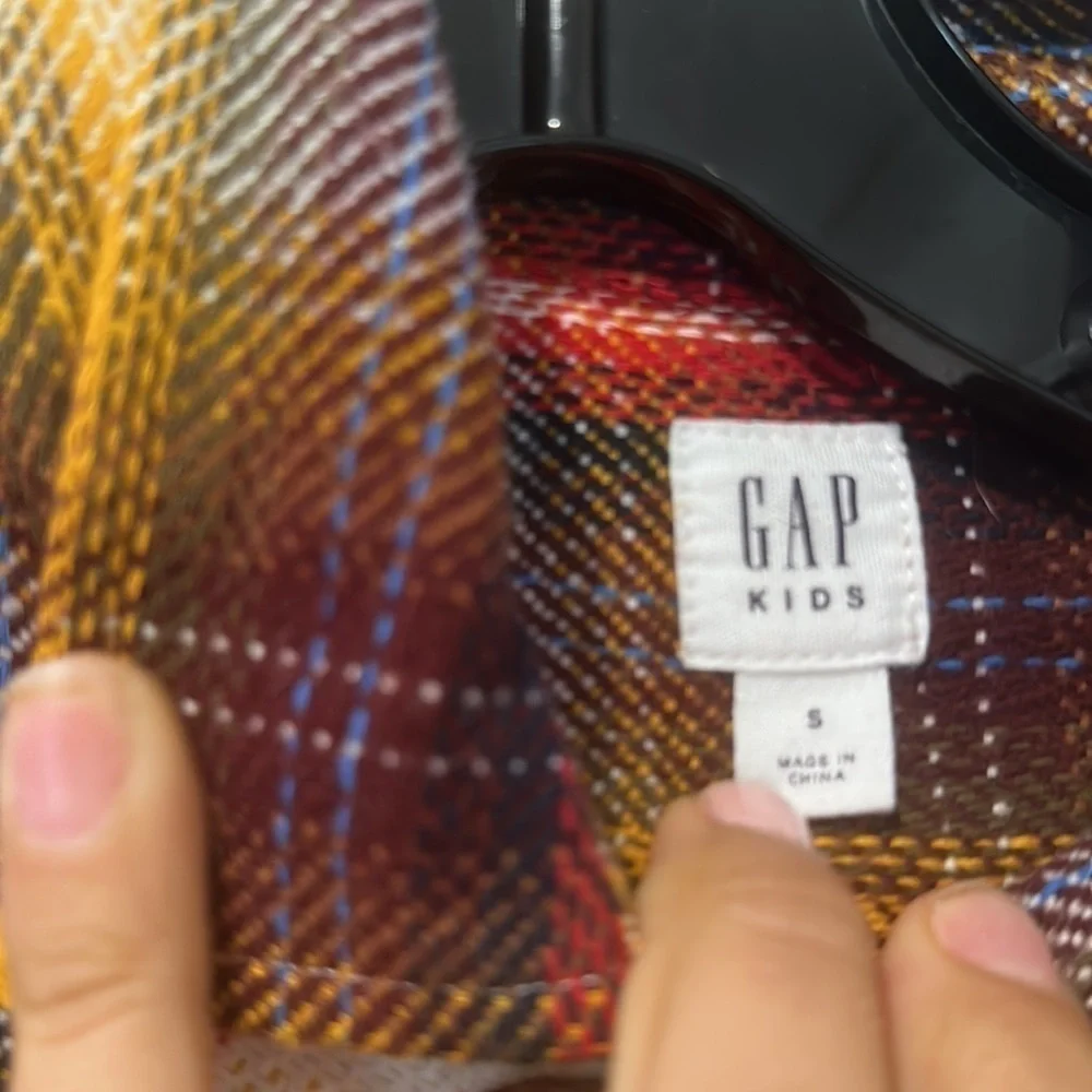 Gap boys woven plaid shirt over shirt S 6/7